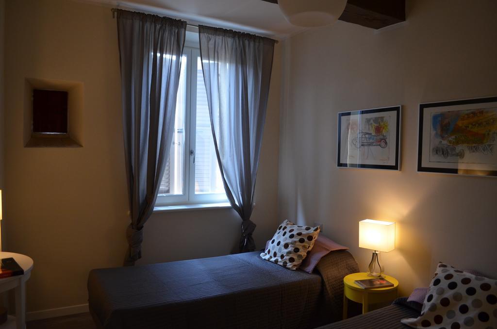 Ferienwohnung Heart Of Parma Zimmer foto